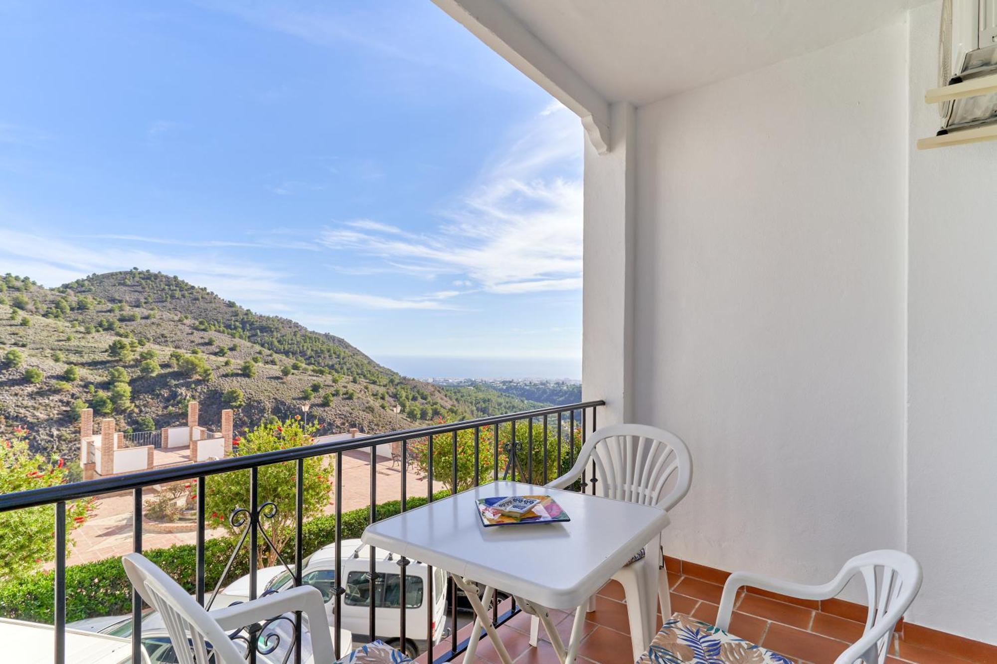 Apartment In Balcon De Фригиляна Екстериор снимка